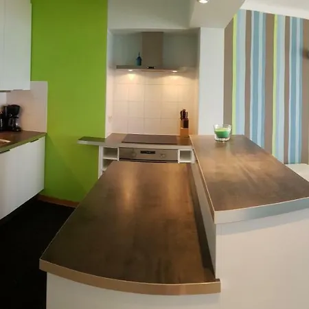 Zeedijk 241